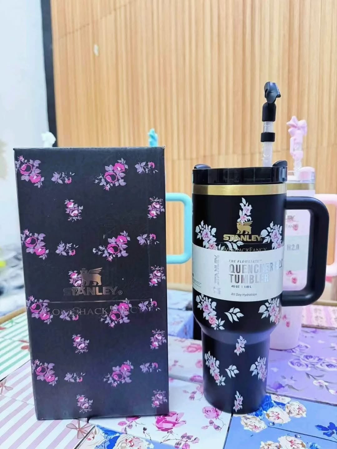 900ml Stainless Steel Travel Tumbler, Stanley Style Vacuum Insulated Mug with Handle & Straw Lid, Leakproof Coffee Cup for Hot & Cold Drinks, Car Cup Holder Friendly, Multi Color