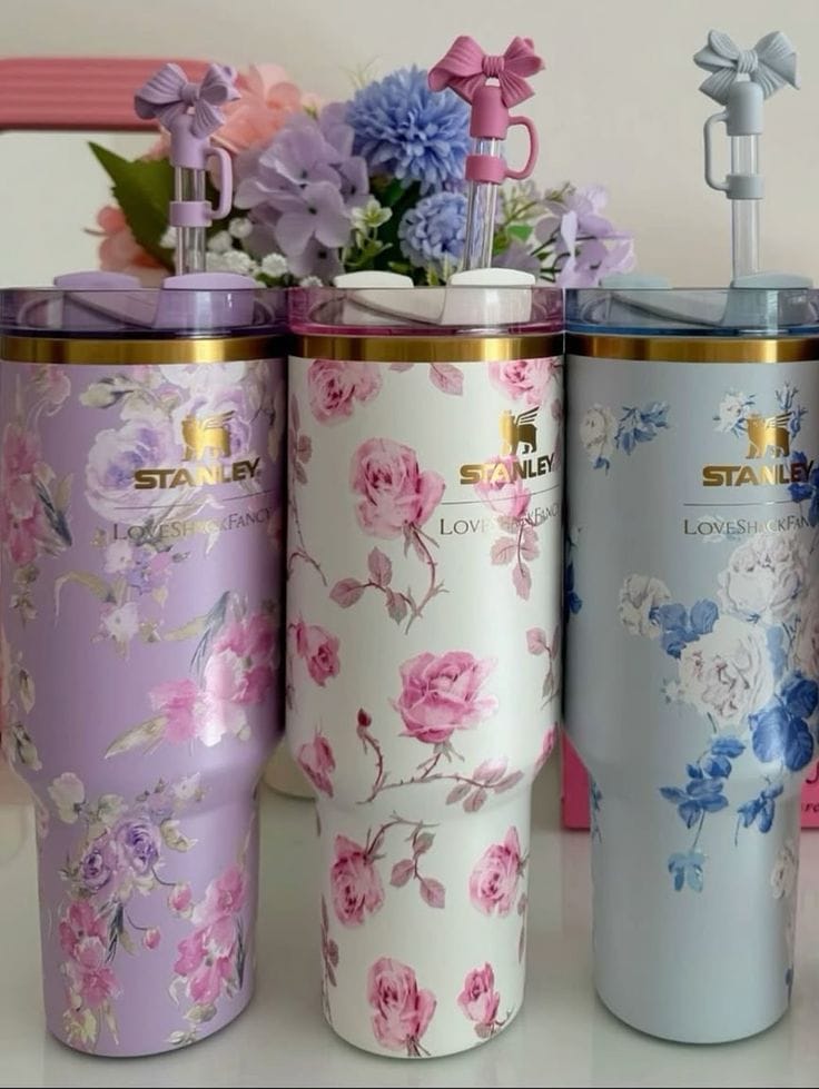 900ml Stainless Steel Travel Tumbler, Stanley Style Vacuum Insulated Mug with Handle & Straw Lid, Leakproof Coffee Cup for Hot & Cold Drinks, Car Cup Holder Friendly, Multi Color