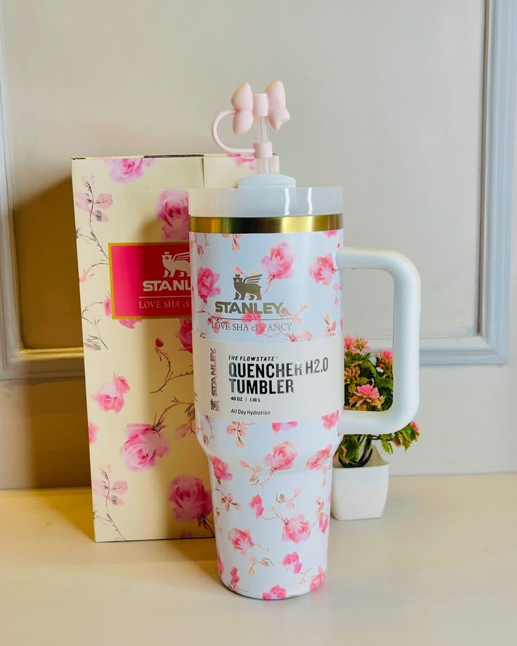 900ml Stainless Steel Travel Tumbler, Stanley Style Vacuum Insulated Mug with Handle & Straw Lid, Leakproof Coffee Cup for Hot & Cold Drinks, Car Cup Holder Friendly, Multi Color