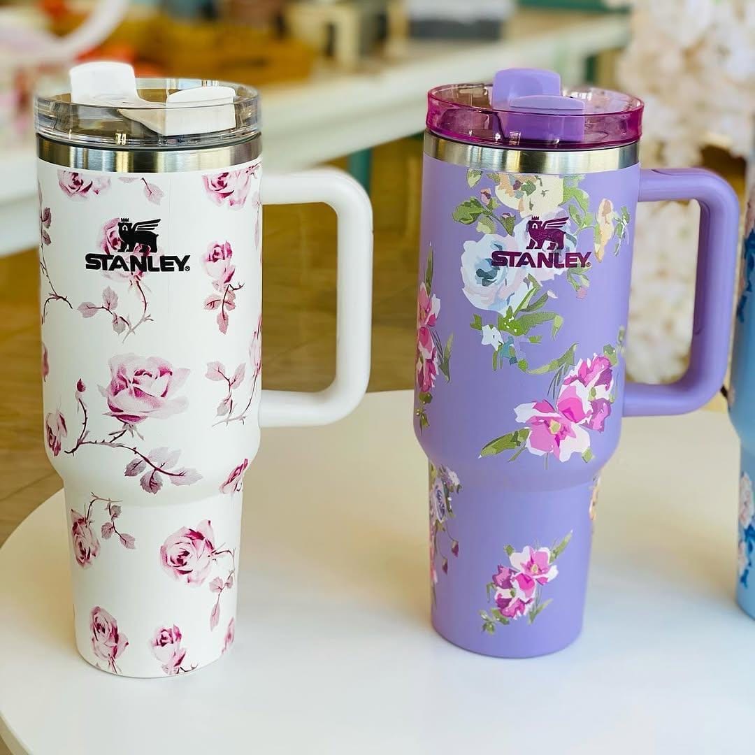 900ml Stainless Steel Travel Tumbler, Stanley Style Vacuum Insulated Mug with Handle & Straw Lid, Leakproof Coffee Cup for Hot & Cold Drinks, Car Cup Holder Friendly, Multi Color