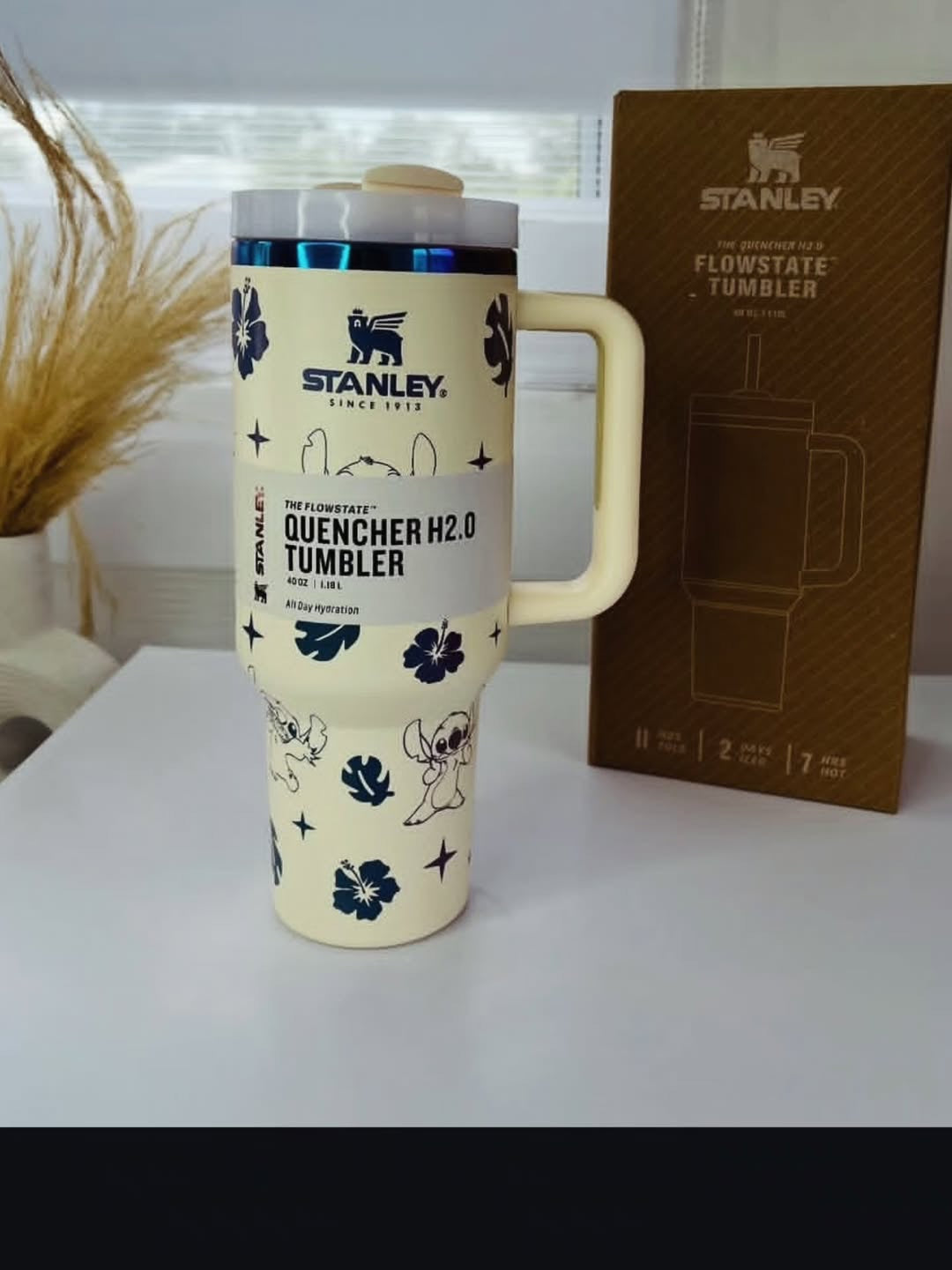 900ml Stainless Steel Travel Tumbler, Stanley Style Vacuum Insulated Mug with Handle & Straw Lid, Leakproof Coffee Cup for Hot & Cold Drinks, Car Cup Holder Friendly, Multi Color